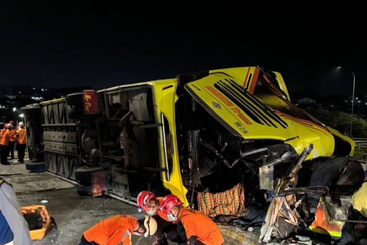 Kecelakaan Bus di Tol Krapyak Semarang, 15 Orang Meninggal